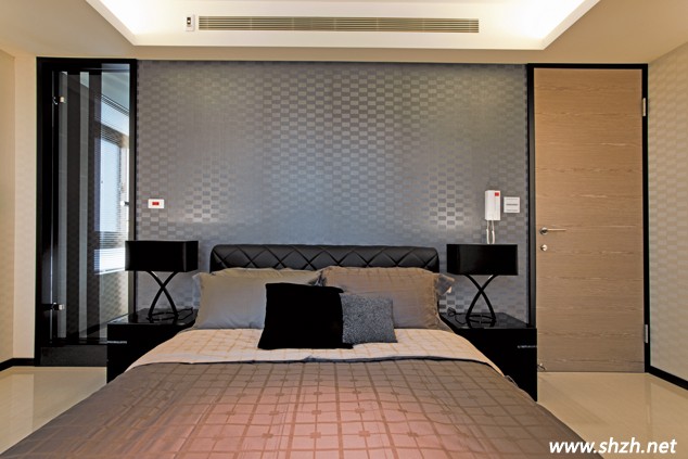 現(xiàn)代奢華風臥室