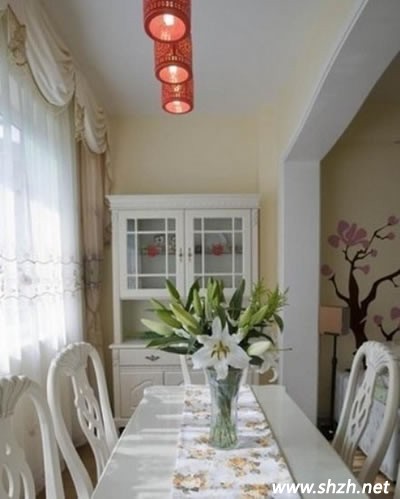 輕資甜蜜婚房餐廳設(shè)計