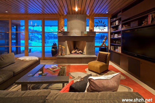 美式鄉(xiāng)村風格別墅客廳裝修