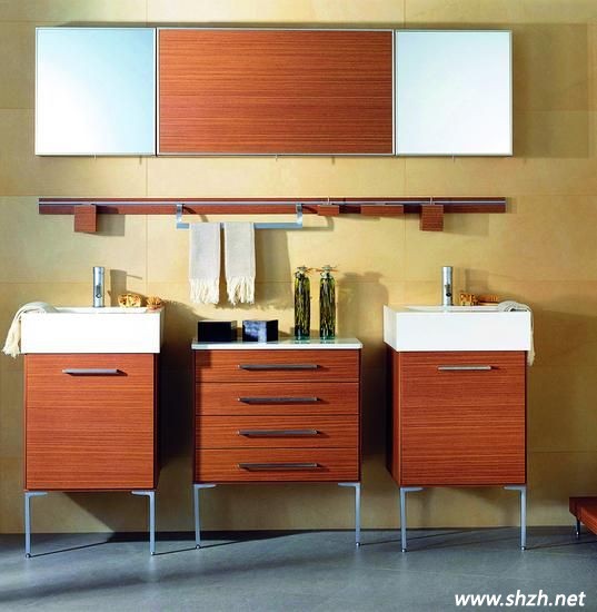 對(duì)稱(chēng)浴室柜