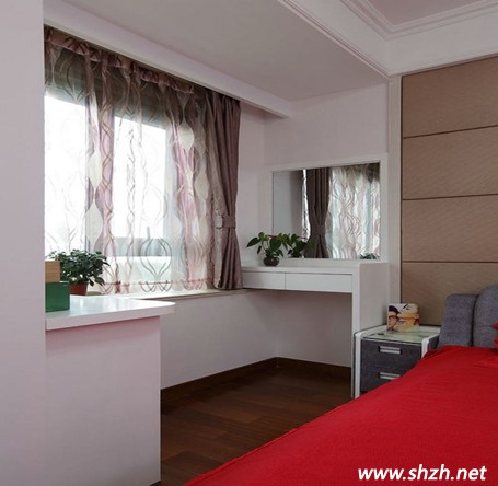 夢幻簡約梳妝臺飄窗