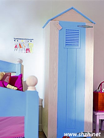 藍(lán)色房子型衣柜